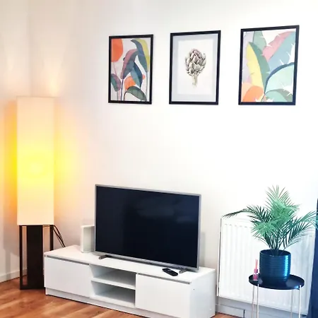 Apartament Dla 2 Osob Przy Plywajacych Basenach Zakrzowek
