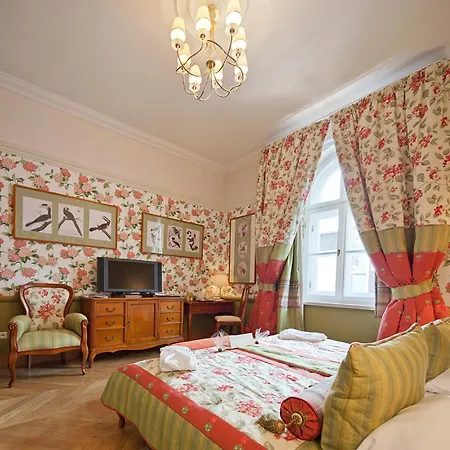 Hotel The Bonerowski Palace Boutique 5*