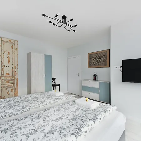 Apartament Ludwinowska11 *