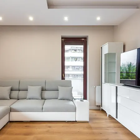 Apartment Royal Deluxe 2 6 Persons Aquapark Down Town Krakow