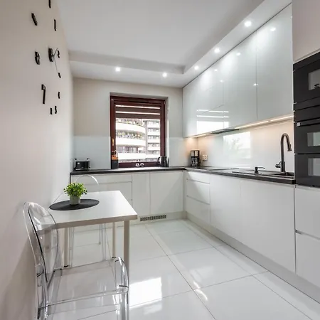 Apartment Royal Deluxe 2 6 Persons Aquapark Down Town Krakow
