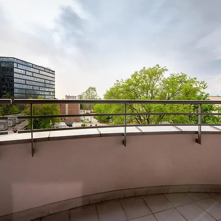 Apartment Royal Deluxe 2 6 Persons Aquapark Down Town Krakow