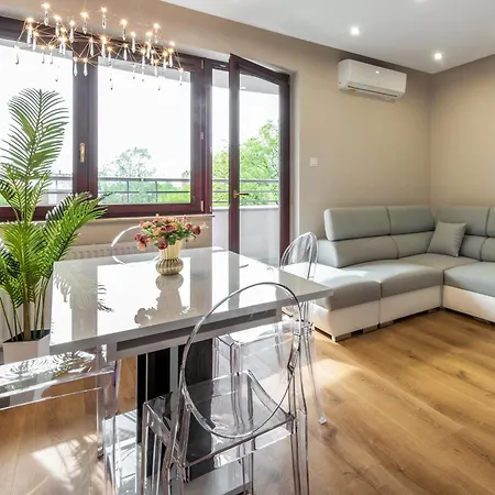 Apartment Royal Deluxe 2 6 Persons Aquapark Down Town