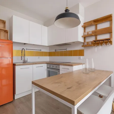Apartment With Balcony - Masarska 8 Street