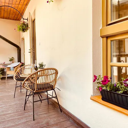 Mint Luxury At The Main Square Apartment