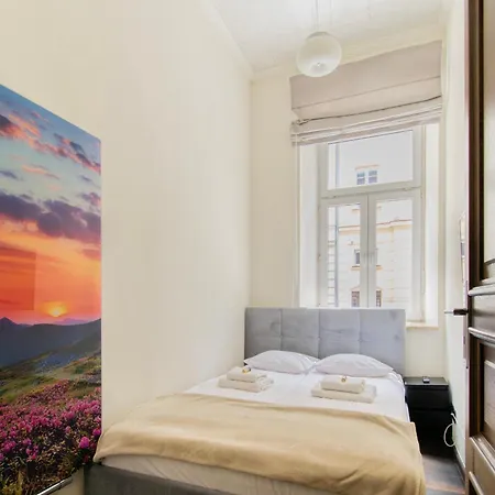 Apartment Quiet & High Class Jablonowskich Street