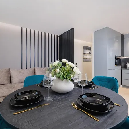 Apartment Exclusive On The Vistula River In By Renters Prestige
