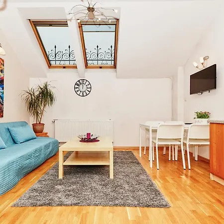 Singer Apartment *