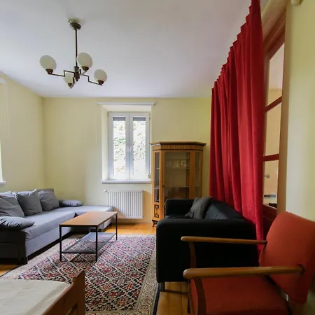 Apartment House With Garden Krolowej Jadwigi Street