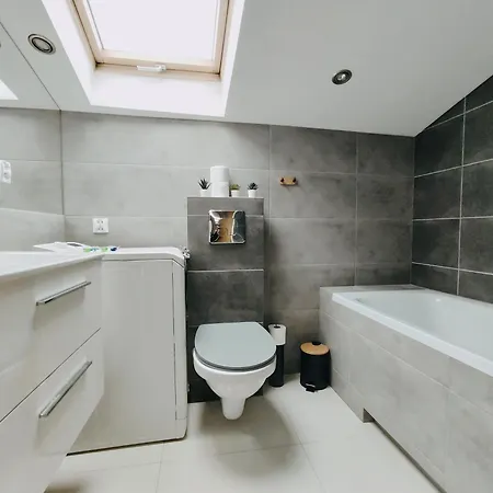 Apartament Chodkiewicza 10 *