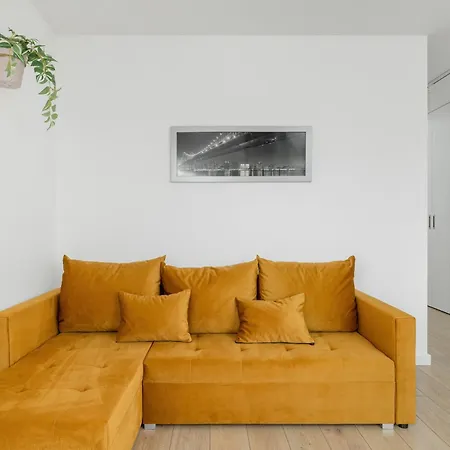 Apartment Klimatyzowany Dla 4 Osob W Krakowie By Rent Like *