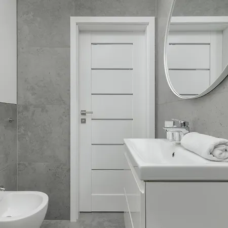 Apartment Klimatyzowany Dla 4 Osob W Krakowie By Rent Like Krakow
