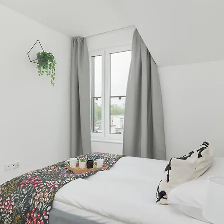 Klimatyzowany Dla 4 Osob W Krakowie By Rent Like Krakow