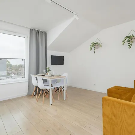 Apartment Klimatyzowany Dla 4 Osob W Krakowie By Rent Like *