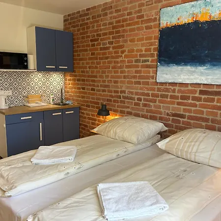 Cybulskiego Guest 3*