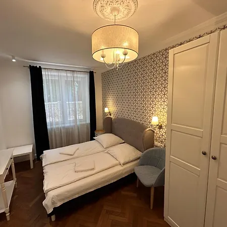 Cybulskiego Guest Krakov