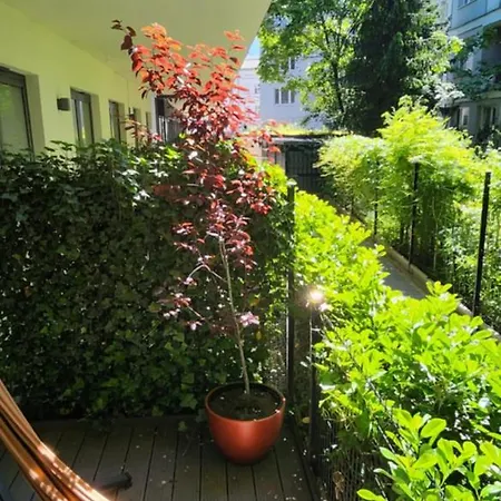 Apartment Luxury Vistula Old Town Apartments: Spa, Sauna & Pool Retreat *