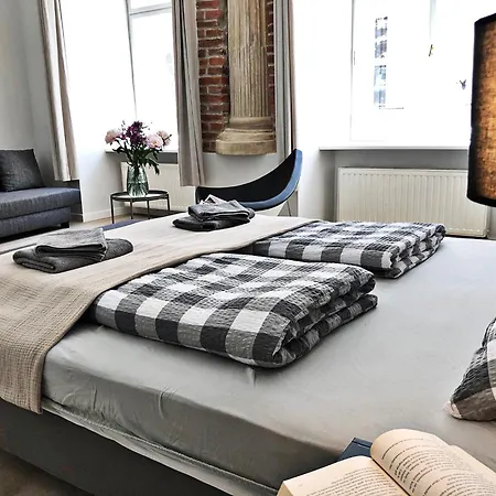 Anny 5 Lägenhetshotell *