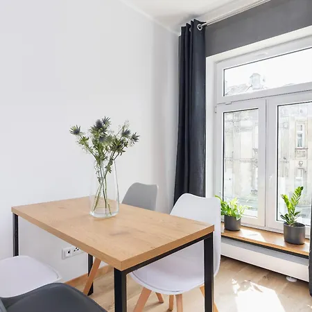 One Bedroom Kalwaryjska 34 Street Apartment *
