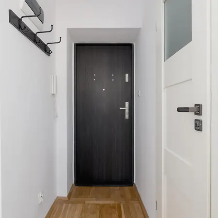 1-bedroom - 65 Dluga Street Apartment *