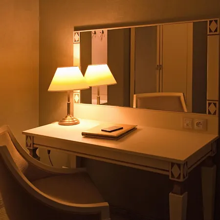 Otel Wawel 3*