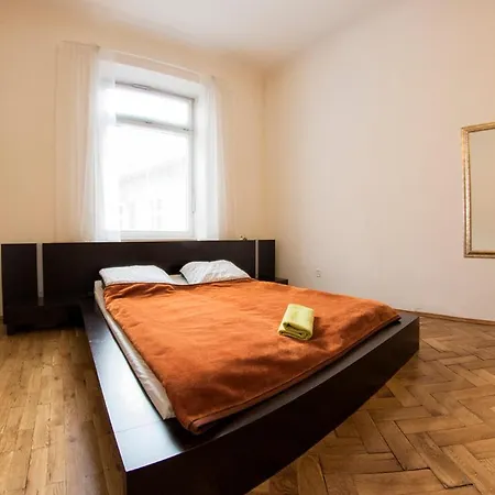 Pensjonat Pokoje Bagatela Stare Miasto