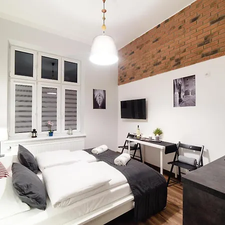2 Nights Apartments - Great Location, Right Next To Main Rail And Bus Station, 10 Min To Main Square By Foot Aparthotel Krakow