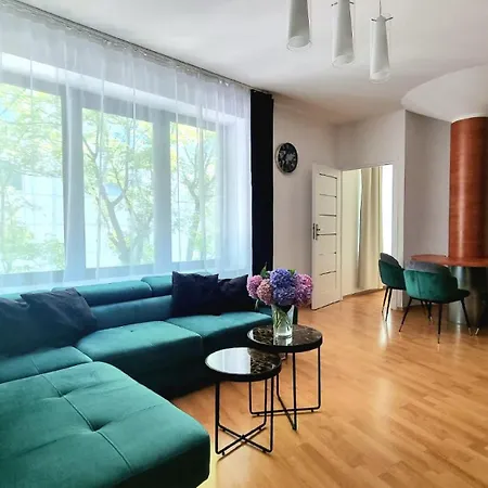 Nook Nook Kazimierza Wielkiego 104 *