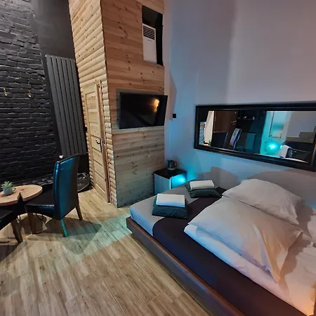 Z Jacuzzi Apartment