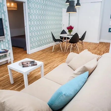 Mint Luxury At The Main Square Apartment