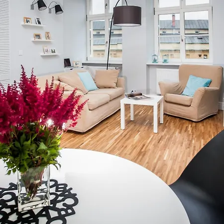 Mint Luxury At The Main Square Apartment