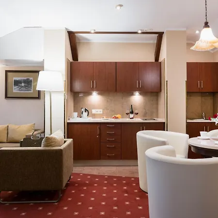 Booking Crown Piast & Spa 5*