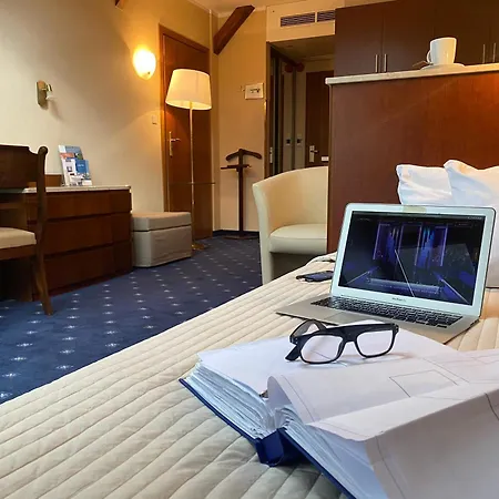 Booking Crown Piast & Spa Hotel Krakow