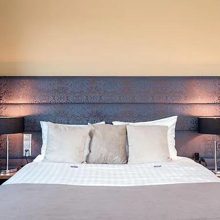 Aparthotel Views 2*