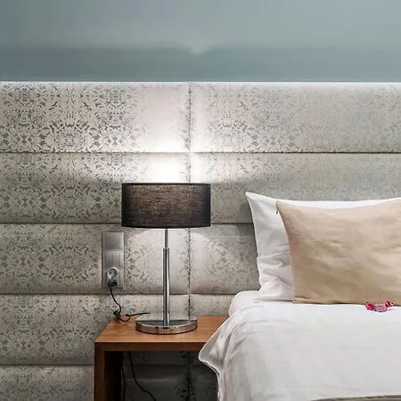 Aparthotel Views 2*