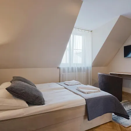 Around Market Square Apartment Krakow