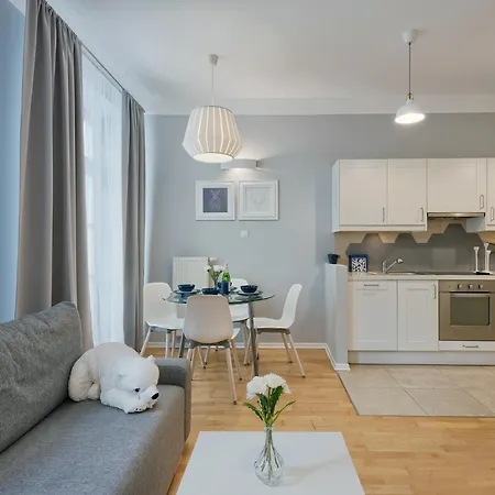 Around Market Square Apartment Krakow