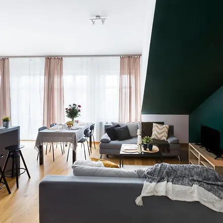 Arianska Residence *