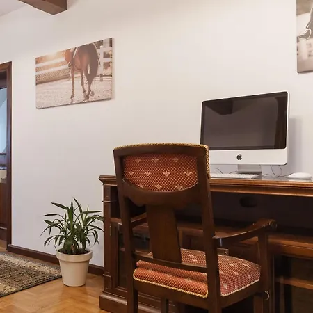 Aparthotel W Dworku Cheval Krakow