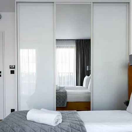 Inpoint G15 Near Old Town & Kazimierz District & Parking Option Aparthotel Krakow