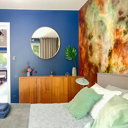 Charming With Balcony, Jewish District Apartment *