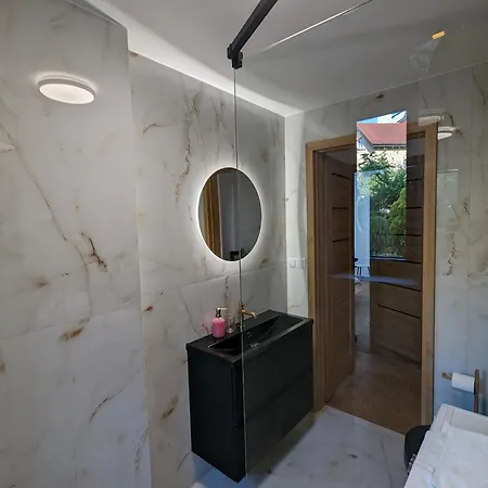 Highstreet Apartament *