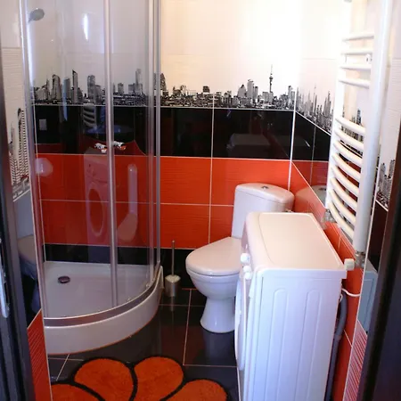 Apartment Pleasant Private And Fully Equipped With Private Parking Space Close To District Kazimierz