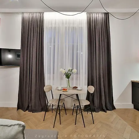 Saint Thomas Corner - By Upstairs 2* Krakow