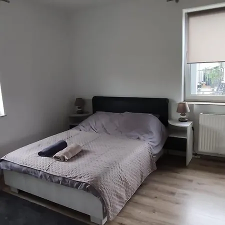Apartment Pleasant Private And Fully Equipped With Private Parking Space Close To District Kazimierz