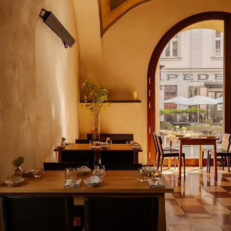 Pod Różą Hotel 5*