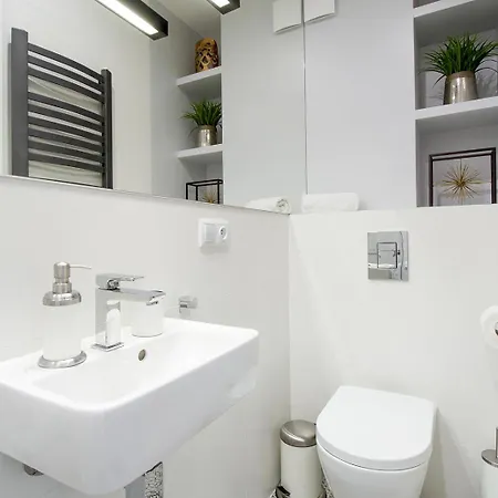 Bed & Breakfast Novumhouse - Main Railway Station 2*