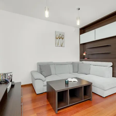 Gamers' Paradise - Modern With Parking In Cracow By Renters
