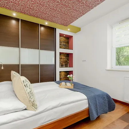 Gamers' Paradise - Modern With Parking In Cracow By Renters
