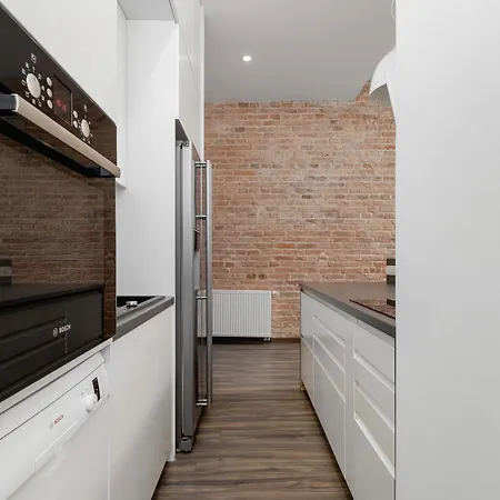 Apartment 3 Bedroom - Rynek Podgorski 15 *